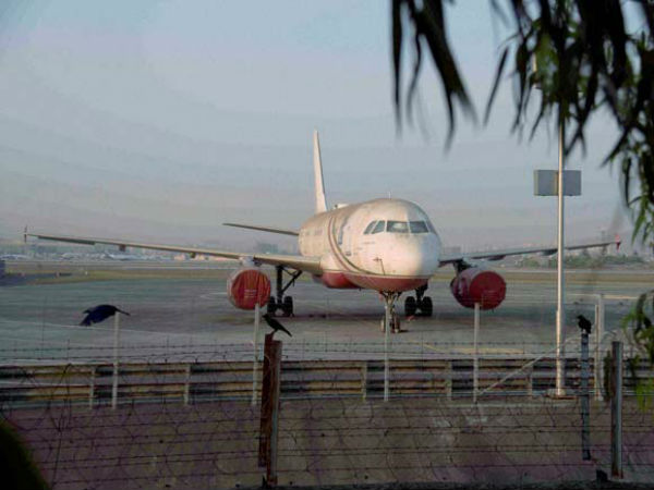 అత్యంత రద్దీ గా ఉన్న విమానాశ్రయం: