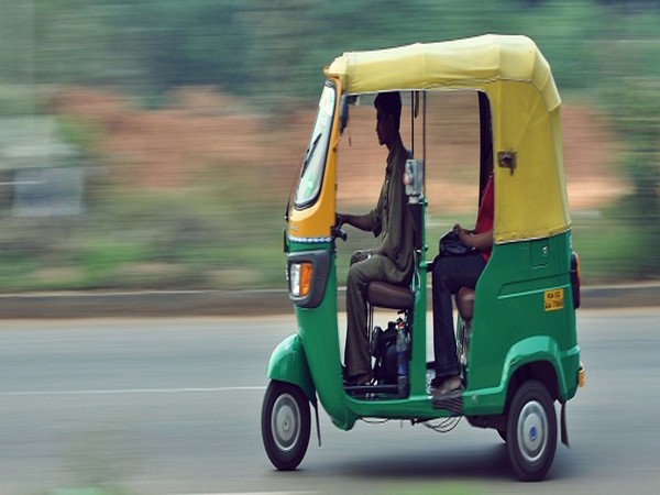 ఆటోలో ఫ్రీగా