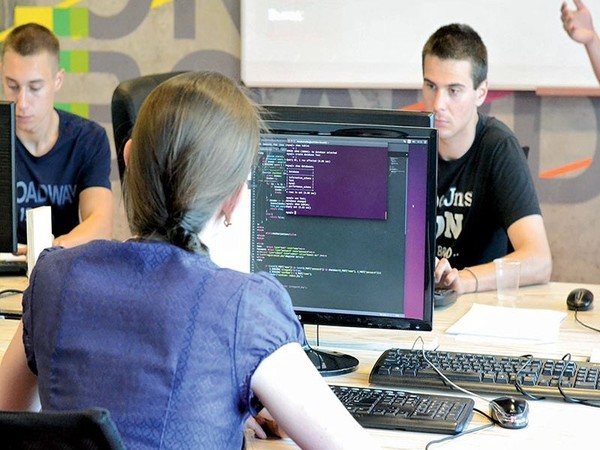 నిజానికి ఐటీ శాఖలో