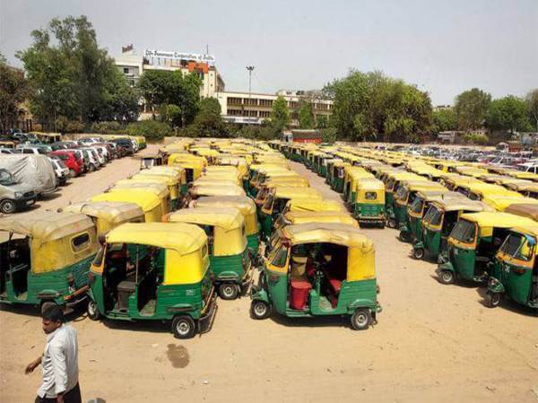 వెలుతువెళ్తూ