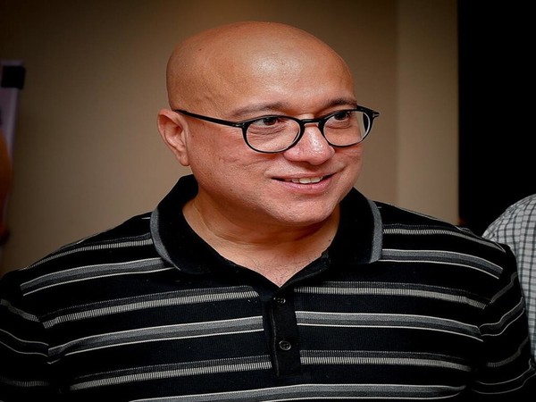  తెలివితేటలతో