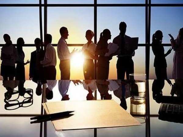 సంస్థ ఉద్యోగులు 