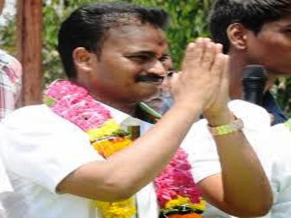  రాజకీయంగా ఎదగాలి