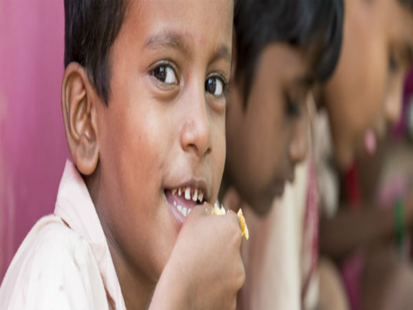 మధ్యాహ్న భోజనం కార్యక్రమం