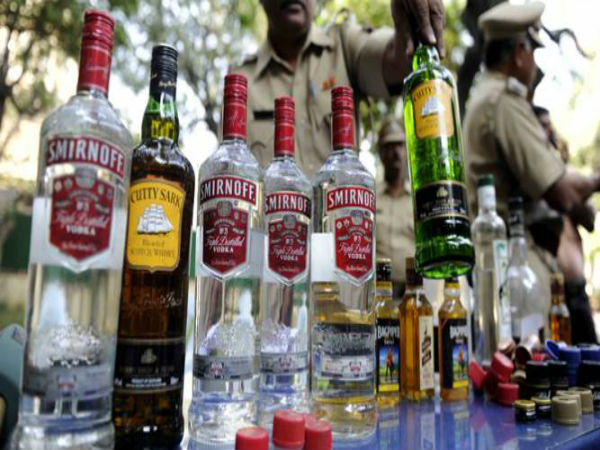 సోదాల్లో పట్టుబడిన మద్యం విలువ: