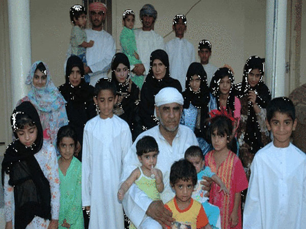 పరిమితి మించి జనం