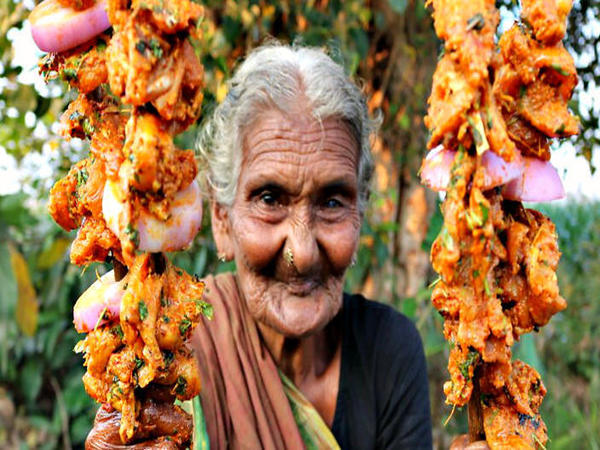 పల్లెటూరులో: