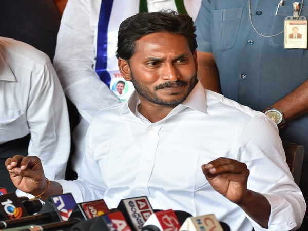 ప్రతిపక్షంలో: