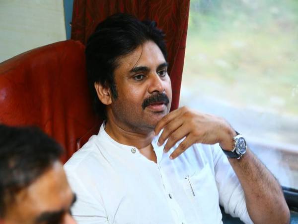 పబ్లిసిటీ కావాలి: