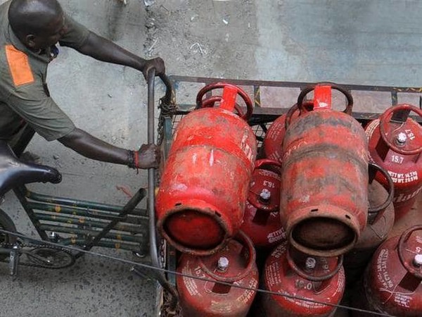 సాధారణ LPG గ్యాస్ సిలిండర్ పై మీరు ఎలాంటి లాభాలు ఉన్నాయి?