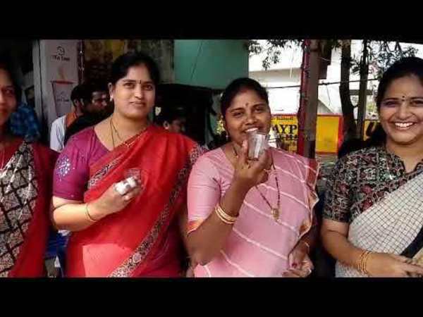 జనసేన కార్యకర్తలు: