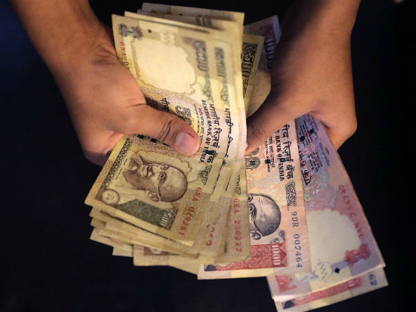 RBI says no data on demonetised 500, 1,000 notes used at petrol pumps