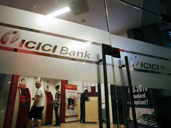  బ్యాంకుకు వెళ్లి పత్రాలు సమర్పించాలి