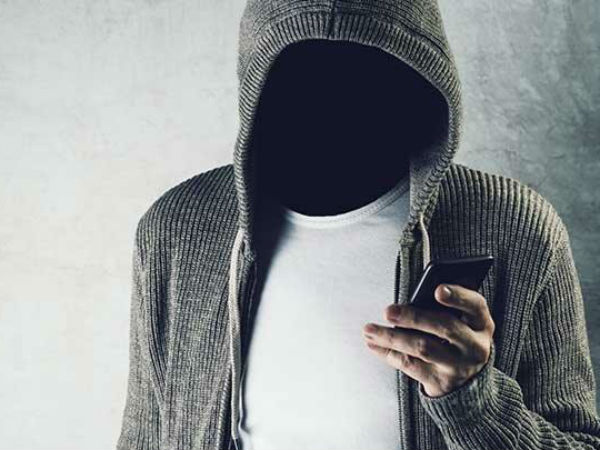 తన పర్సనల్ డేటా, ఫోటోలు బహిర్గతం కావడంపై విచారణ