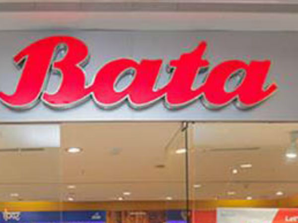  క్యారీ బ్యాగ్‌కు రూ.3 వసూలు చేసిన బాటా షోరూం