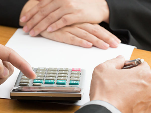 బ్యాంకులతో పోలిస్తే...