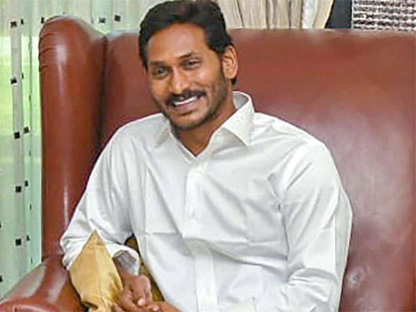 సరాసరి ఆస్తుల్లో జగన్ పార్టీ టాప్