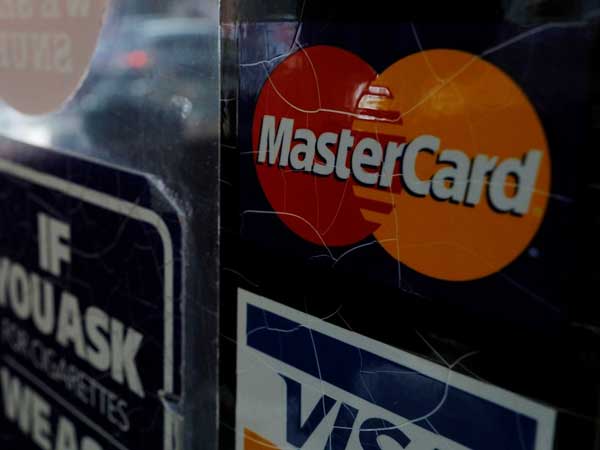 హైదరాబాద్‌లో కార్యాలయంపై సానుకూలంగా