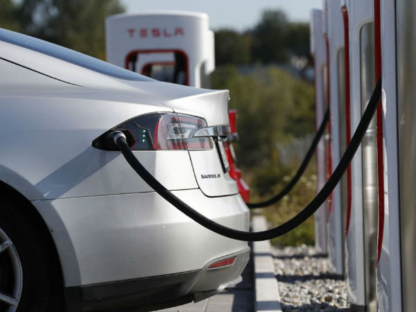 2030 నాటికి అత్యధిక వాహనాలు EVలు ఉండే లక్ష్యంతో...