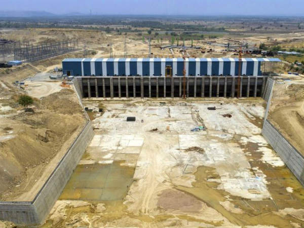 పెద్ద ఎత్తున విద్యుత్ అవసరం