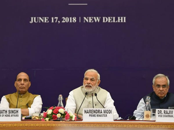  ఎలక్ట్రిక్‌ వాహనాల వాటాను 15 శాతానికి పెంచాలి..! కేంద్రం సూచన..!!