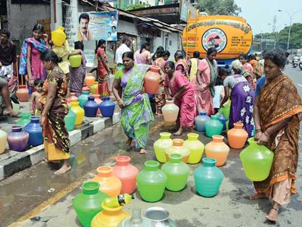 హోటల్స్ కష్టాలు