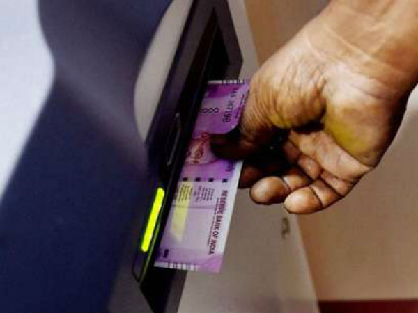 ఇక వీరికి మినిమం బ్యాలెన్స్ లేకుండానే వివిధ రకాల సేవలు