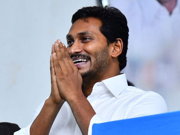 ఎమ్మెల్యేల్లో చంద్రబాబు తర్వాత జగన్