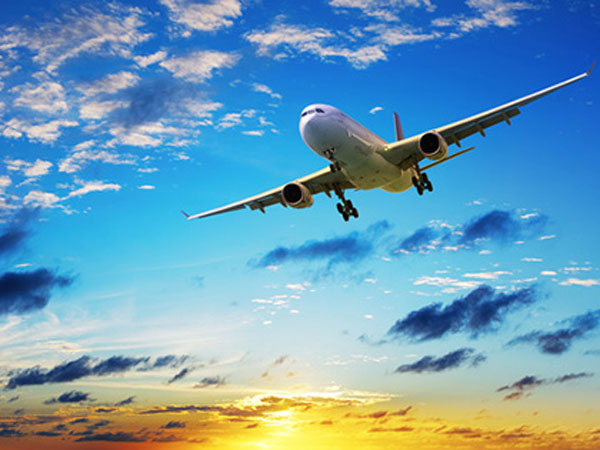  ప్రయాణికుల విజ్ఞప్తిని పట్టించుకోని విమాన యాన సంస్థలు