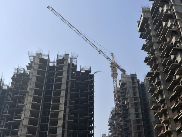 రితి స్పోర్ట్స్‌తో ఆమ్రపాలి చీకటి ఒప్పందాలు