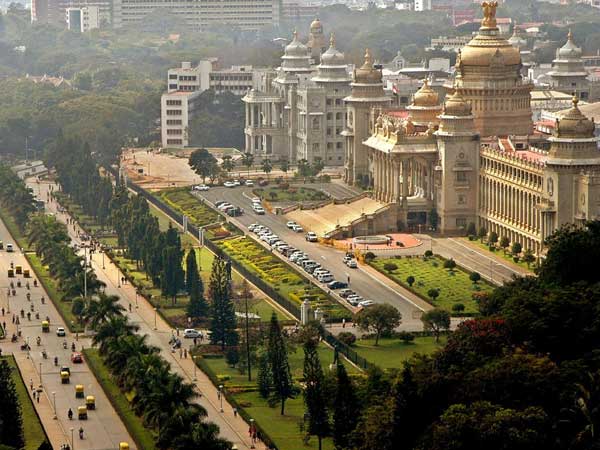 బెంగళూరుతో పోటీ