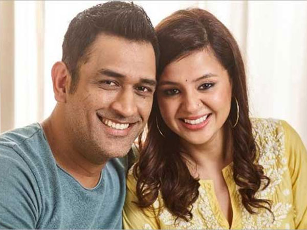 ధోనీ సతీమణికి 25 శాతం వాటాలు