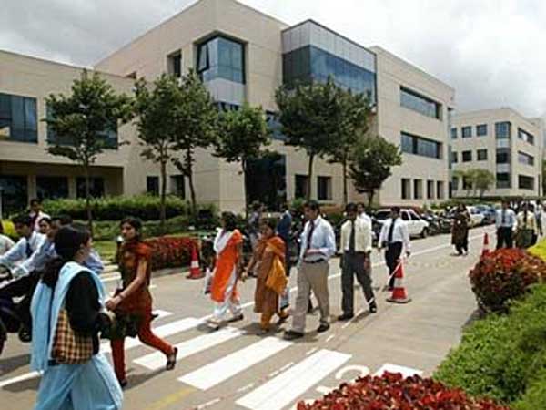 ఐటీ కంపెనీల స్వాగతం