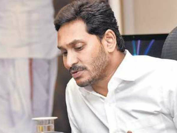 జగన్ హామీలు.. ప్రభుత్వంపై ఏటా రూ.73,305 కోట్ల భారం