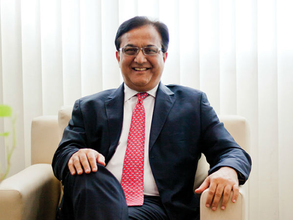 సెక్యూరిటీ డిపాజిట్‌గా..