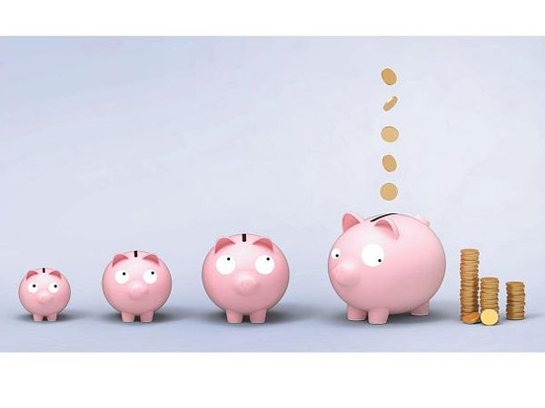 డిపాజిట్ చేస్తే కస్టమర్‌పై వడ్డీ పోటు