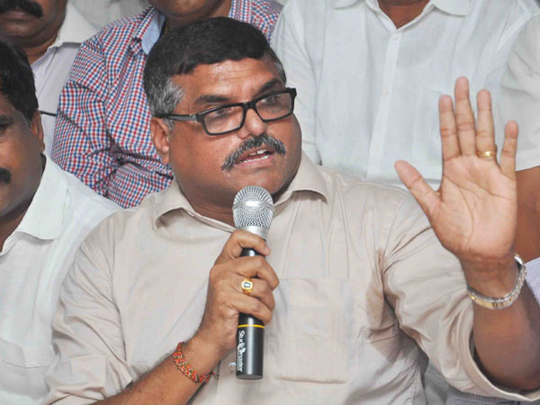 అసలేం జరిగింది?