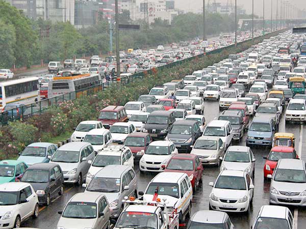 ఆటో డీలర్లకు అప్పులు కష్టమే...