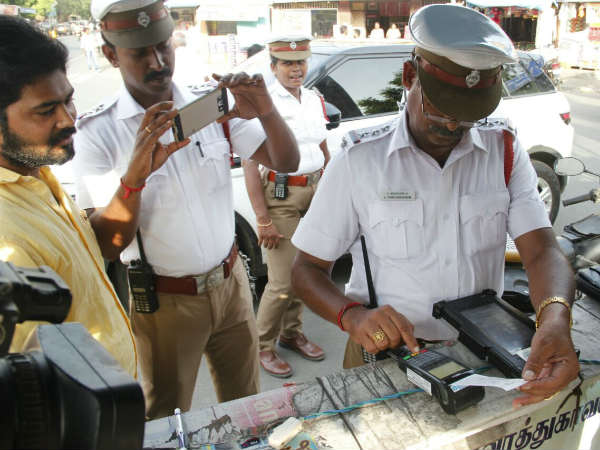 కొత్త మోటార్ చట్టం ప్రకారం భారీగా జరిమానా..
