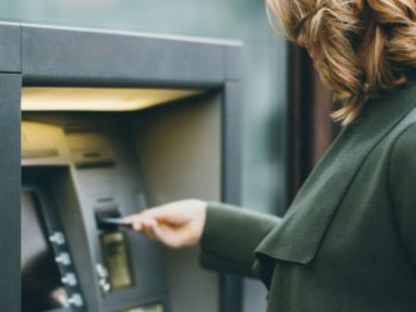 వీటిని ఉచిత అకౌంట్లో వేయరాదు..