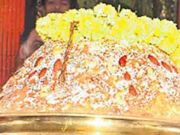 గ్రామాభివృద్ధికి లడ్డూ నిధులు