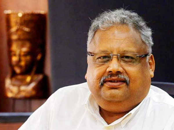 రాకేష్, భార్యకు కలిసి 7.05 శాతం షేర్లు