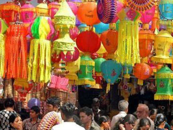 గత ఏడాది.. ఇప్పుడు దీపావళి సమయంలో..