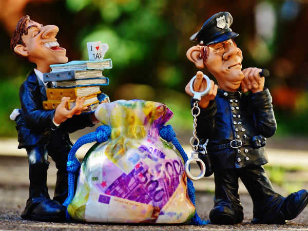 మహారాష్ట్ర, గుజరాత్, గోవా, రాజస్థాన్‌ల నుంచి దాదాపు సగం రెవెన్యూ