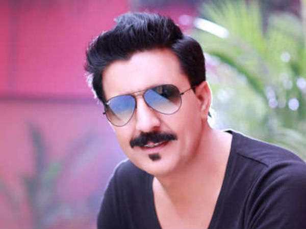 రాబిన్ రైనా : రూ 1,700 కోట్లు