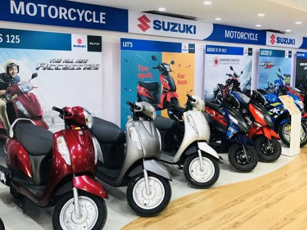 స్పెషల్ ఆఫర్‌తో పాటు గిఫ్ట్