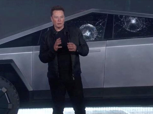 కరిగిపోయిన ఎలాన్ మస్క్ ఆస్తులు