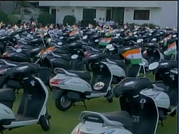 టూ వీలర్, ట్రక్, విడిభాగాల రుణాలపై ఇవీ ప్రయోజనాలు... టూ వీలర్, ట్రక్, విడిభాగాల రుణాలపై ఇవీ ప్రయోజనాలు...