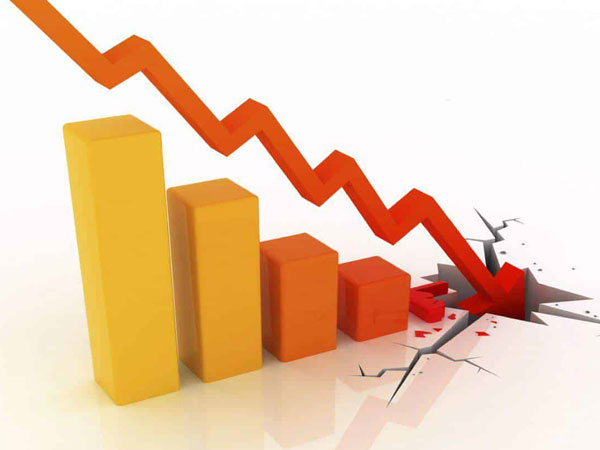 కుప్పకూలిన షేరు ధర...