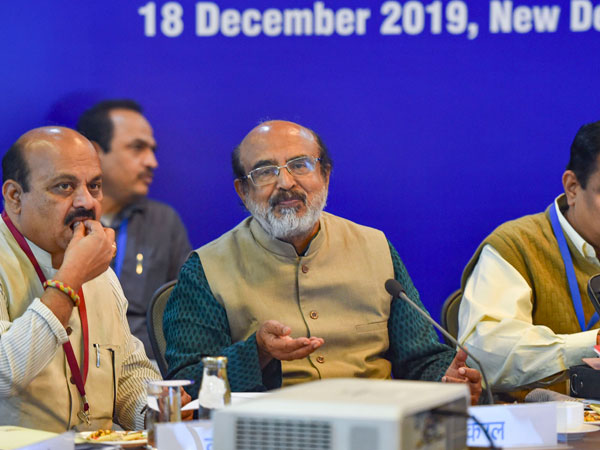 తప్పుడు ఇన్వాయిస్ ఇస్తే